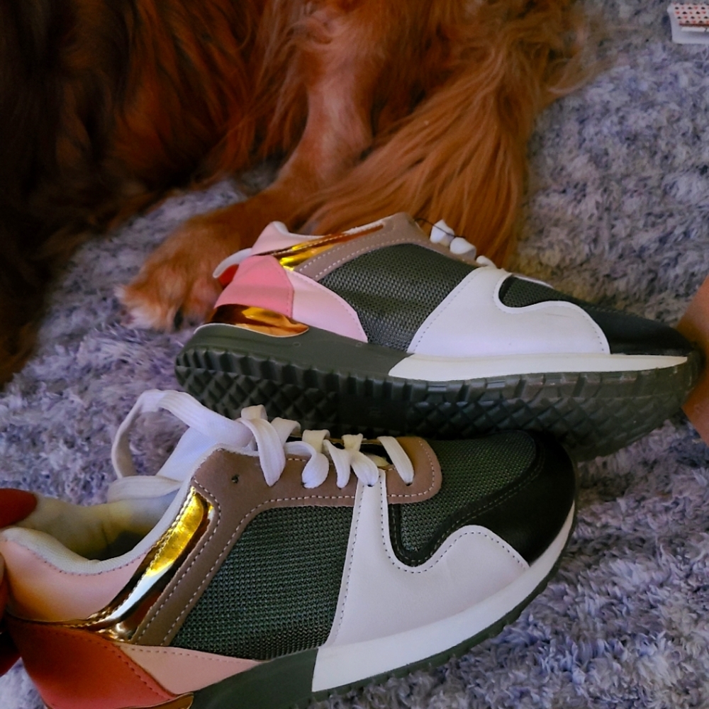 New size 61/2 lightweight summer style pink green white and gold trim tennys!!